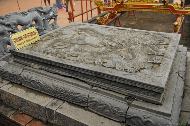 [Photo] Ngắm long sàng - Bảo vật Quốc gia ở cố đô Hoa Lư ảnh 3