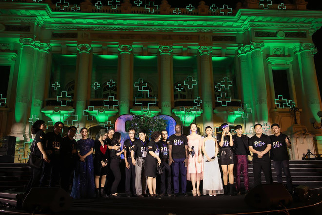 H’Hen Niê ví ba như Đại sứ Giờ Trái Đất của riêng mình ảnh 1