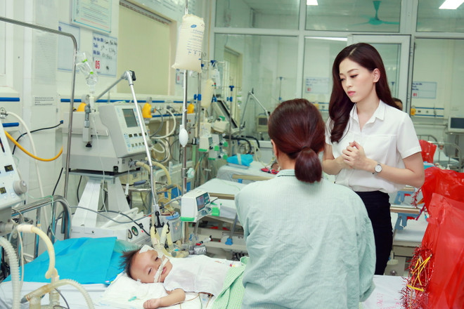 Dàn Hoa hậu, Á hậu vào bệnh viện tổ chức Trung Thu cho trẻ em nghèo ảnh 4