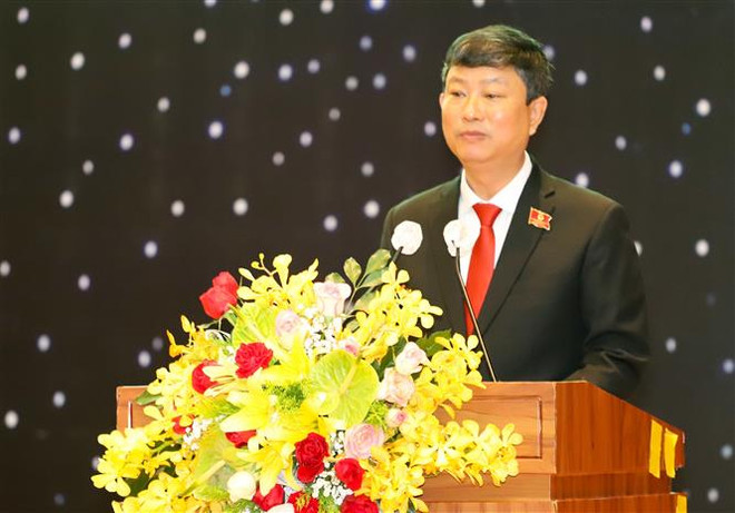Chủ tịch UBND tỉnh Bình Dương nhiệm kỳ 2021-2026 Võ Văn Minh phát biểu tại kỳ họp. (Ảnh: Chí Tưởng/TTXVN) Ông Phạm Văn Chánh được bầu giữ chức Chủ tịch HĐND tỉnh Bình Dương ảnh 2