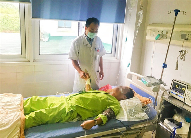 Hội chẩn trực tuyến cứu người bệnh viêm phúc mạc do vỡ ruột non ảnh 1