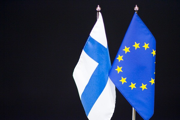 Phần Lan: 10.000 người ký đơn đề nghị trưng cầu dân ý rời EU ảnh 1