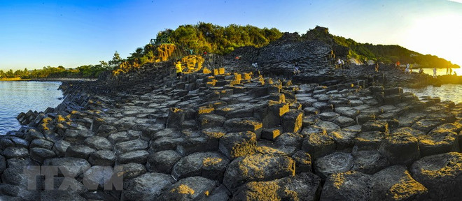 Du lịch tỉnh Phú Yên dù 'khác biệt' nhưng vẫn gặp khó ảnh 1