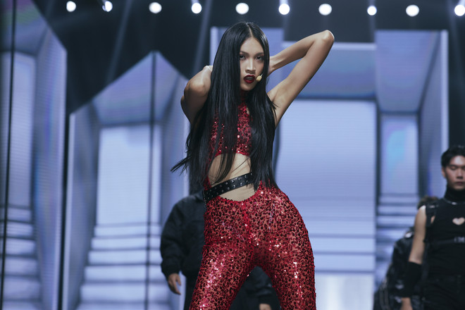 Quán quân Tú Anh sẽ đến với 4 kinh đô thời trang hàng đầu thế giới ảnh 2