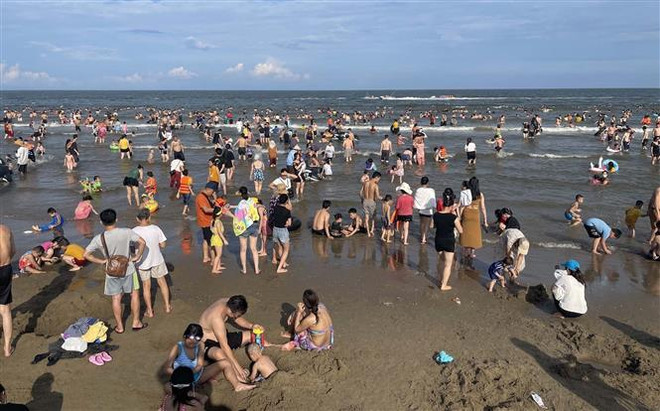 Hoạt động du lịch khắp 3 miền sôi động trong dịp nghỉ lễ 30/4 và 1/5 ảnh 2