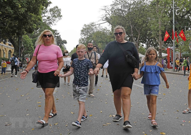 Khách du lịch đến Hà Nội dịp lễ tăng gần 20 lần so với cùng kỳ 2020 ảnh 1