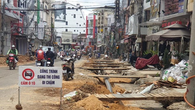 Đà Lạt: Thi công cẩu thả, nhiều tuyến đường gây mất an toàn giao thông ảnh 1