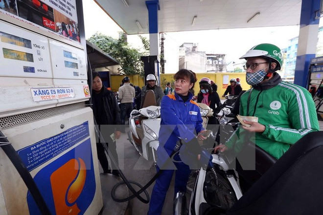 Bãi bỏ một số điều kiện đối với thương nhân kinh doanh xăng dầu ảnh 1