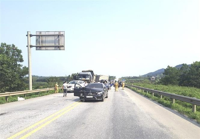 Xảy ra 27 vụ tai nạn đường bộ trong ngày đầu kỳ nghỉ lễ Giỗ Tổ ảnh 1