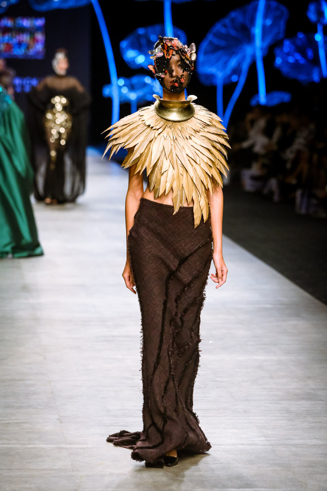 Đã mắt với “bữa tiệc” Haute Couture của nhà thiết kế Frederick Lee ảnh 9