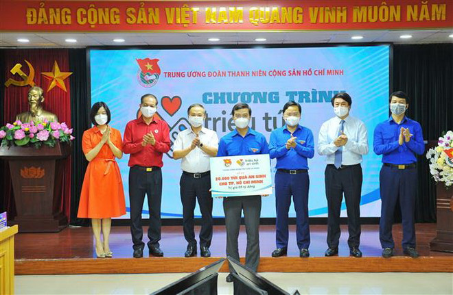 TW Đoàn tiếp nhận 94.000 'túi quà an sinh' và 'túi thuốc an sinh' ảnh 1