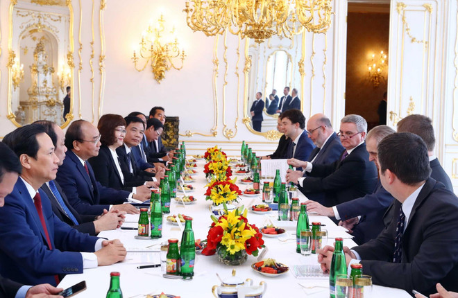 Thủ tướng Nguyễn Xuân Phúc hội kiến Tổng thống Cộng hòa Séc ảnh 1