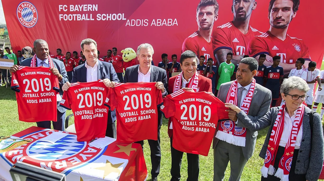 Bayern Munich mở trường đào tạo bóng đá đầu tiên ở châu Phi ảnh 1