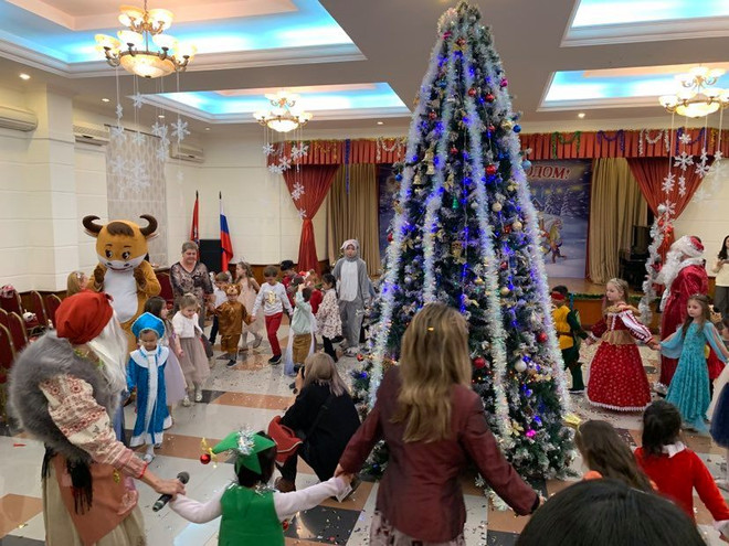 Đón Năm mới với Lễ hội cây thông đậm màu sắc cổ tích Nga ảnh 1