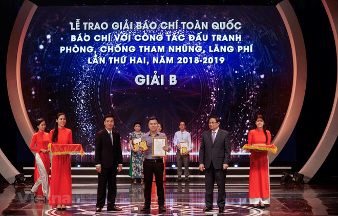 Phát huy vai trò của nhân dân trong đấu tranh phòng, chống tham nhũng ảnh 3