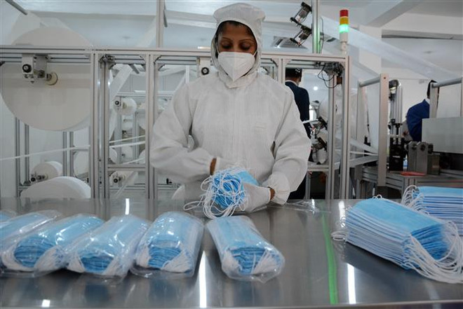 COVID-19: Thực trạng thương mại toàn cầu về các sản phẩm y tế ảnh 1