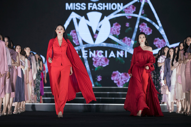 Các thí sinh hoa hậu ấn tượng trong đêm thi thời trang thứ 2 ảnh 32