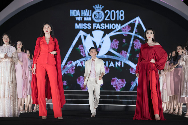 Các thí sinh hoa hậu ấn tượng trong đêm thi thời trang thứ 2 ảnh 1