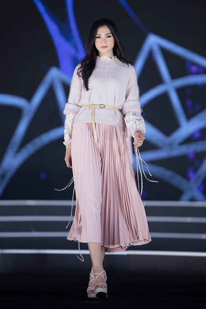 Các thí sinh hoa hậu ấn tượng trong đêm thi thời trang thứ 2 ảnh 6
