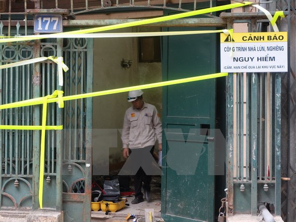 Hà Nội: Di dời các hộ dân khỏi khu nhà nghiêng ở ngõ Thổ Quan 1 ảnh 1