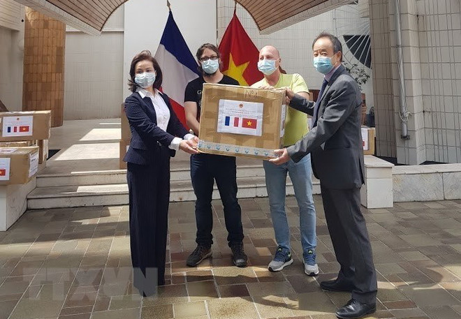 Quan hệ bền chặt Việt-Pháp được củng cố ngay trong thời điểm khó khăn ảnh 2