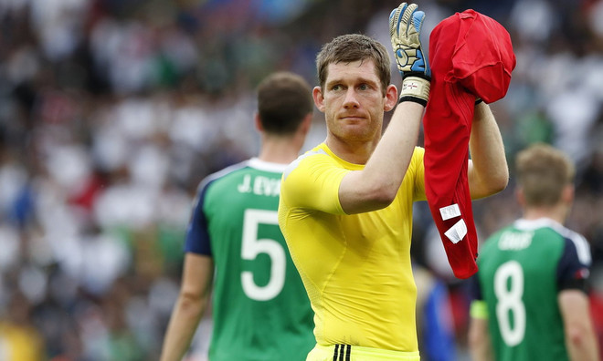 Thủ môn McGovern. (Nguồn: AP) Đội hình tiêu biểu sau vòng bảng EURO 2016: Vắng bóng Ronaldo ảnh 1