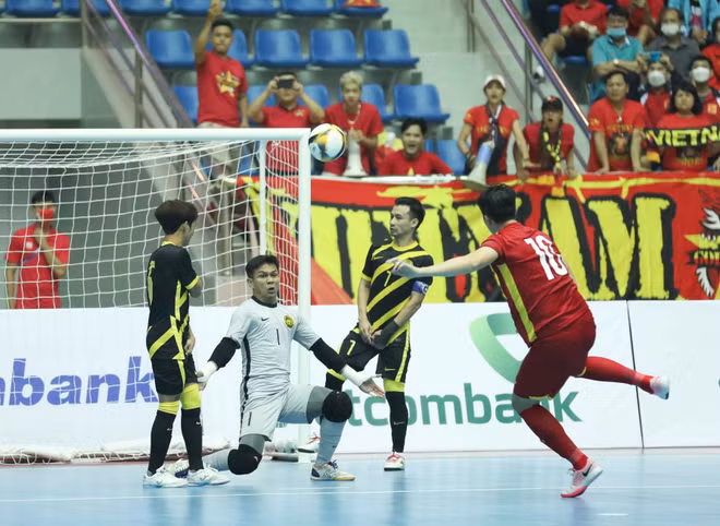 Đội tuyển Futsal nam Việt Nam thắng đậm Malaysia với tỷ số 7-1 ảnh 1
