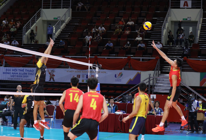 Tuyển bóng chuyền nam trong nhà Việt Nam thắng đậm Malaysia ảnh 1