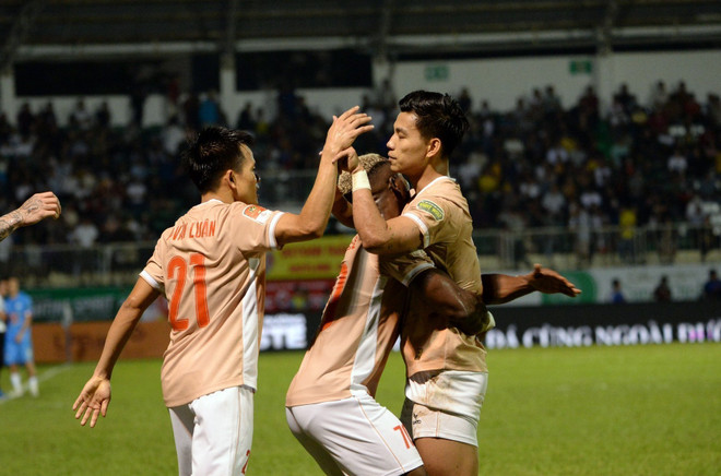 Kết quả vòng 2 V-League 2023/24: Bất ngờ mang tên Hải Phòng ảnh 1