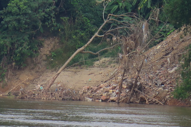 Khai thác cát trái phép ở Hải Dương gây sạt lở đất canh tác ảnh 1