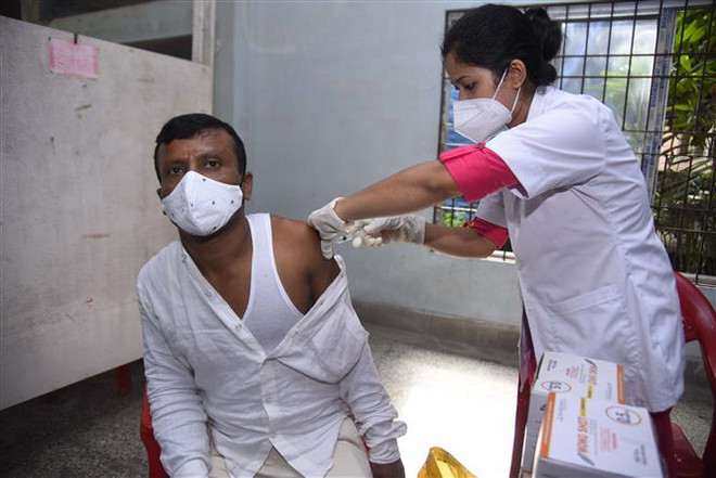 Chủ nghĩa dân tộc về vaccine sẽ khiến thế giới gặp rủi ro ảnh 1