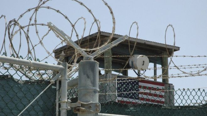 Mỹ sẽ chuyển 17 tù nhân "ít gây nguy hiểm" khỏi Guantanamo ảnh 1