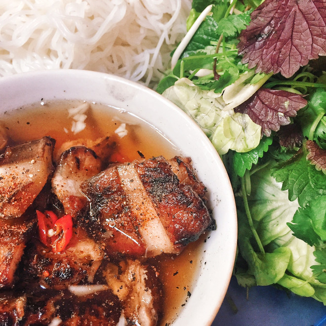 Chuyện phở, bún chả, bia hơi hay là ăn gì ngày Tết? ảnh 3