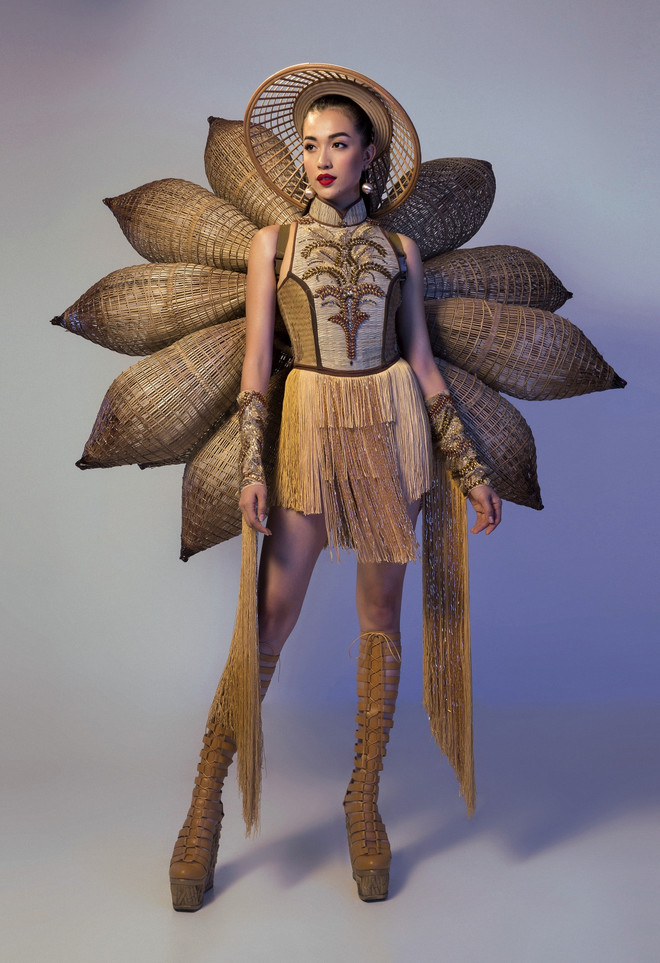 Ngắm trang phục dân tộc độc đáo của Lệ Hằng ở Miss Universe 2016 ảnh 7