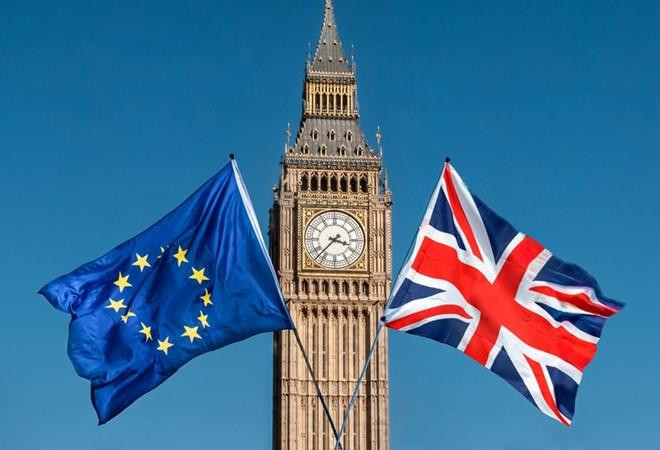 Bộ trưởng Tài chính Anh cảnh báo hậu họa của Brexit không thỏa thuận ảnh 1