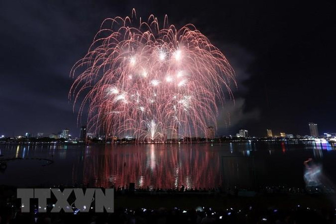 Đà Nẵng kiểm soát giá các dịch vụ trong dịp Lễ hội pháo hoa ảnh 1