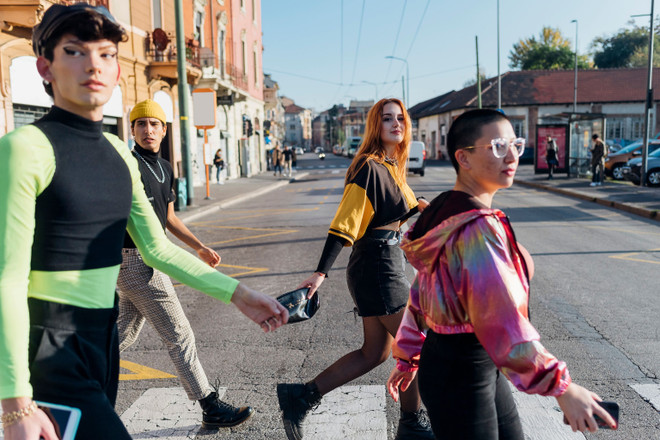 Cộng đồng LGBTQ+ thường bị phân biệt đối xử khi đi du lịch? ảnh 2