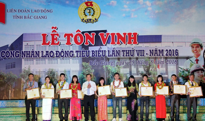 Xử lý nghiêm các vi phạm trong công tác thi đua, khen thưởng ảnh 1