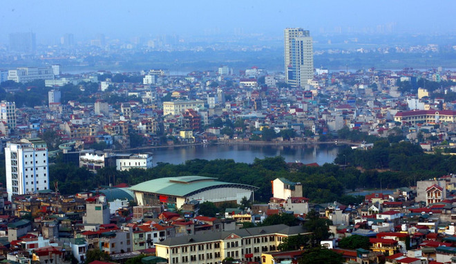 Một góc thành phố Hà Nội. (Ảnh: Huy Hùng/TTXVN) Nghị quyết của Bộ Chính trị về nâng cao hiệu quả đầu tư nước ngoài ảnh 1