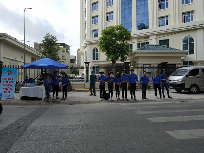 Hơn 1.000 đoàn viên thanh niên Thủ đô tham gia phục vụ Quốc tang ảnh 8