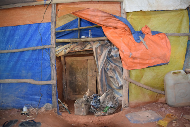 "Địa đạo" khai thác vàng trái phép tại Kon Tum: Xử lý nghiêm vi phạm ảnh 1