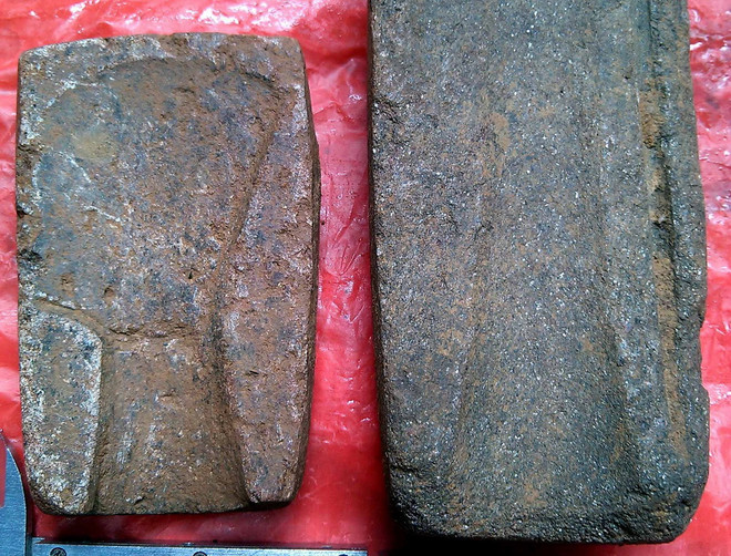 Phát hiện hai khuôn đúc đồng cổ bằng đá có niên đại hơn 2.000 năm ảnh 1