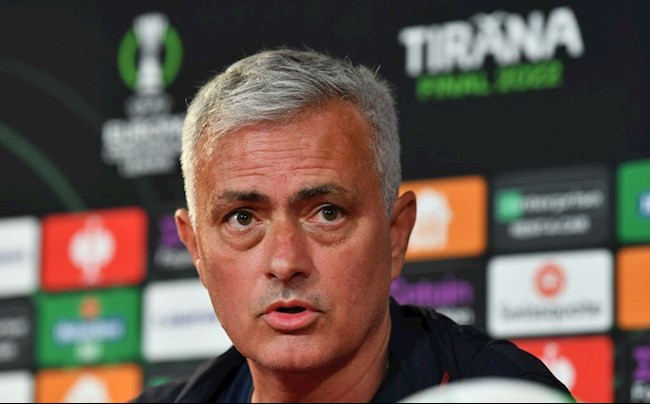 "Người đặc biệt" Mourinho ca ngợi chiến thắng lịch sử của AS Roma ảnh 1