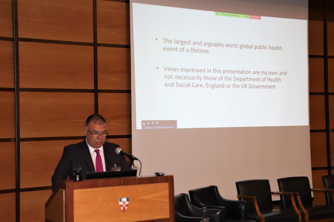 Giáo sư gốc Việt giữ chức Chủ tịch danh dự Hội Trí thức Việt Nam ở Anh ảnh 1