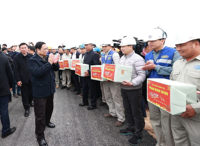 Thủ tướng: Thi công cao tốc bảo đảm tiến độ, chất lượng, không đội vốn ảnh 2