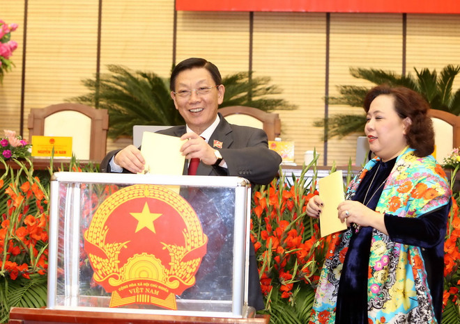 Ông Nguyễn Thế Thảo, nguyên Chủ tịch Ủy ban Nhân dân thành phố Hà Nội bỏ phiếu bầu chức danh Chủ tịch UBND thành phố Hà Nội. (Ảnh: An Đăng/TTXVN) Ông Nguyễn Thế Thảo nói về tân Chủ tịch UBND thành phố Hà Nội ảnh 1