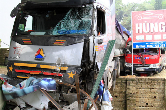 [Photo] Hiện trường vụ tai nạn nghiêm trọng khiến 7 người nhập viện ảnh 1