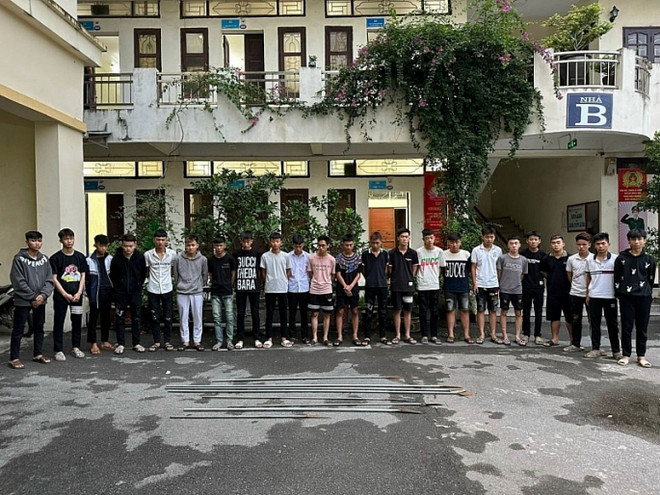 Hà Nội: Bắt giữ 18 đối tượng mang hung khí, gây rối trật tự ở Đông Anh ảnh 1