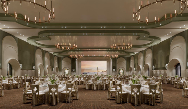 Sun Conventional Center with capacity up to 1,000 guests.