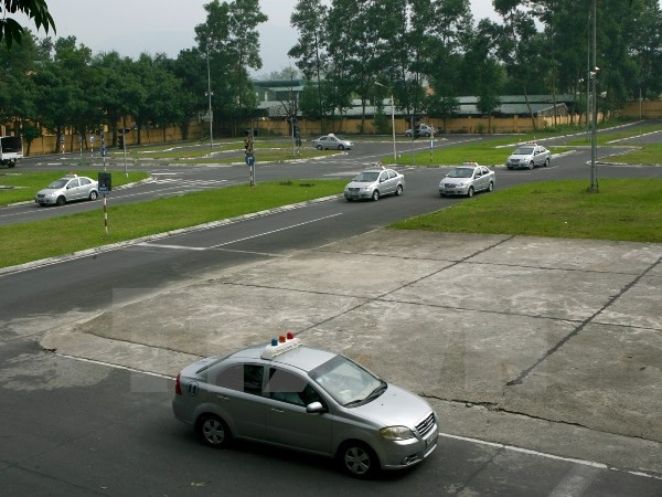 [News Game] Có nên phân biệt bằng lái số sàn và số tự động? ảnh 1